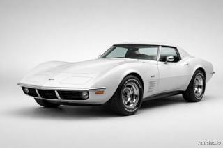 Chevrolet Corvette in Arctic White