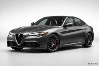 Alfa Romeo Giulia in Vesuvio Grey