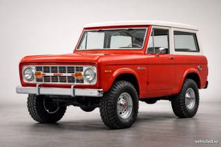 Ford Bronco in Hot Pepper Red