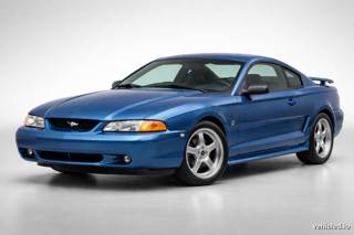 Ford Mustang in Atlas Blue