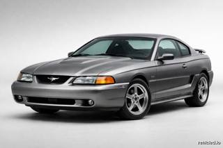 Ford Mustang in Carbonized Grey