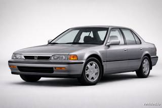 Honda Accord in Lunar Silver Metallic