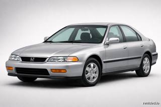 Honda Accord in Lunar Silver Metallic