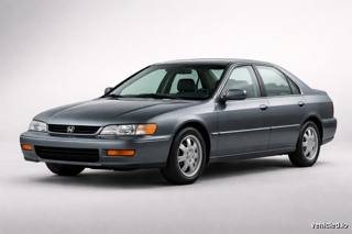 Honda Accord in Sonic Grey Pearl