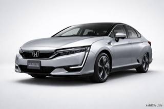 Honda Civic in Lunar Silver Metallic