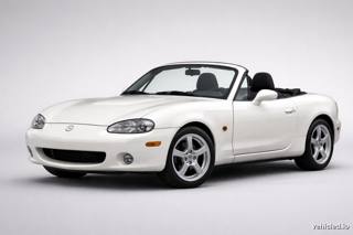 Mazda MX-5 Miata in Snowflake White Pearl