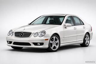 Mercedes-Benz C-Class in Designo Diamond White Bright