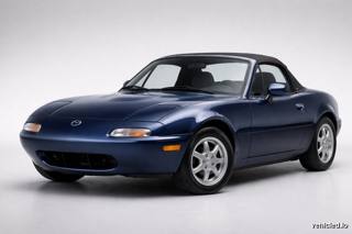 Mazda MX-5 Miata in Deep Crystal Blue