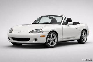Mazda MX-5 Miata in Arctic White
