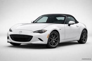 Mazda MX-5 Miata in Arctic White