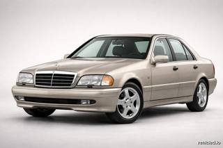 Mercedes-Benz C-Class in Mojave Silver