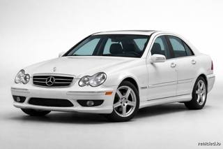 Mercedes-Benz C-Class in Polar White