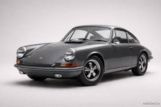 Porsche 911 in Agate Grey Metallic