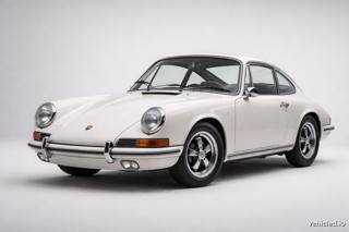 Porsche 911 in Carrara White