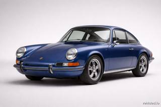 Porsche 911 in Gentian Blue Metallic
