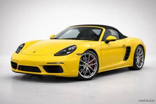 Porsche 718 Boxster in Racing Yellow