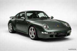 Porsche 911 in Aventurine Green