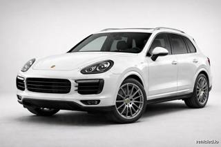 Porsche Cayenne in Carrara White