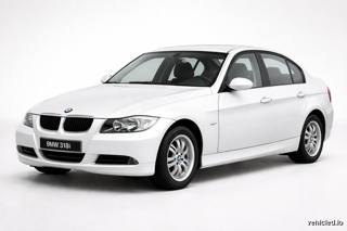 BMW 3 Series in Alpine White