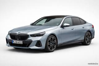 BMW 5 Series in Bluestone Metallic