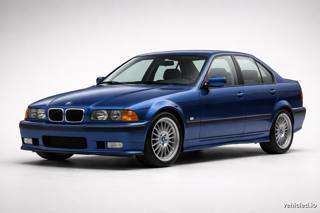 BMW 3 Series in Portimao Blue Metallic