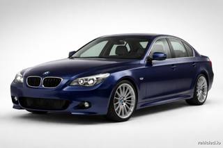 BMW 5 Series in Tanzanite Blue