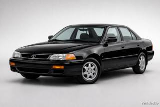 Toyota Camry in Midnight Black Metallic