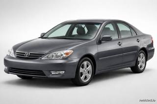 Toyota Camry in Magnetic Gray Metallic