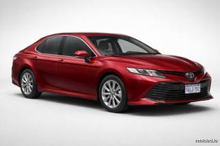 Toyota Camry in Ruby Flare Pearl