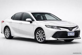Toyota Camry in Wind Chill Pearl