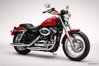 Harley-Davidson Sportster in Vivid Red