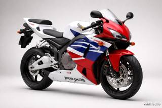Honda CBR600RR in Tricolor