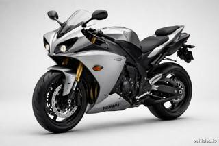 Yamaha YZF-R1 in Matte Silver