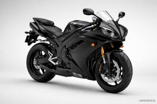 Yamaha YZF-R1 in Matte Raven Black