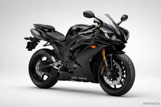 Yamaha YZF-R1 in Raven
