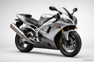 Yamaha YZF-R1 in Matte Silver