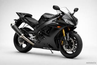 Yamaha YZF-R1 in Tech Black