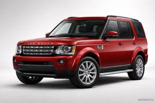 Land Rover Discovery in Rutland Red